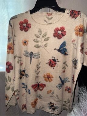 Source Unknown Cream Crewneck Sweater with Floral & Insect Motifs
